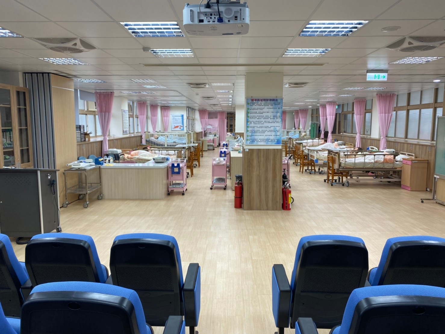 描述: D:\網頁\Data\專業教室\產科\產科1.jpg