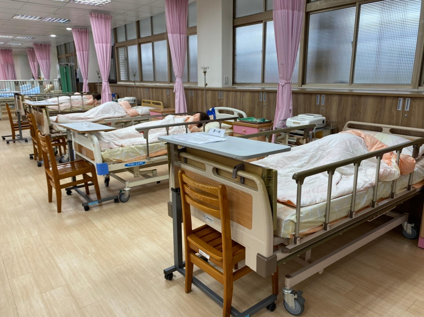 描述: D:\網頁\Data\專業教室\產科\產科2.jpg