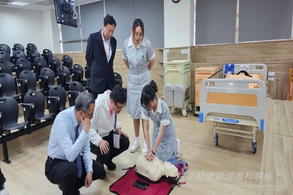 新北市113學年度國中技藝競賽_醫護急救照顧決戰在耕莘(以下為系列群組圖片)